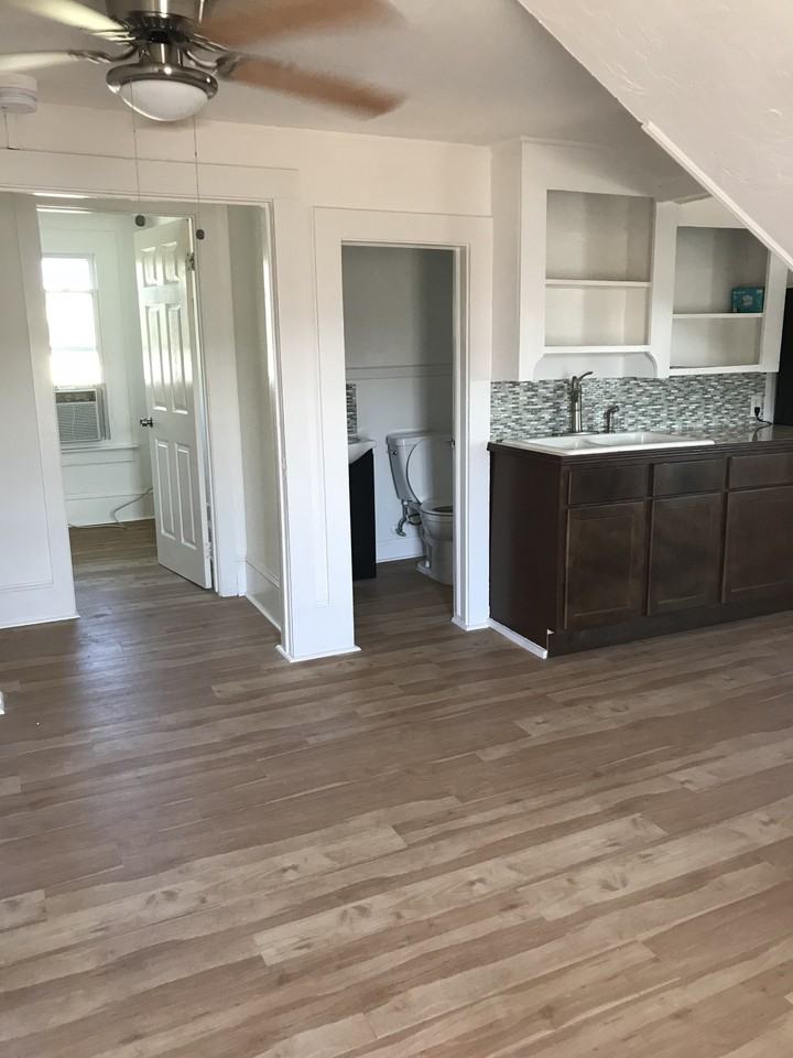 19 S Hollywood Ave #4 - Photo 2 of 16