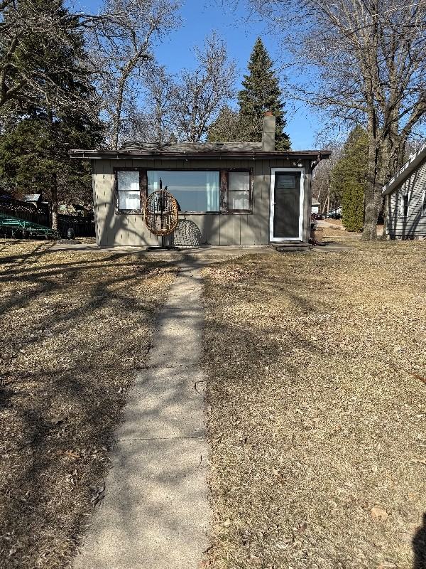 1400 Woodlawn Bch - Photo 2 of 17