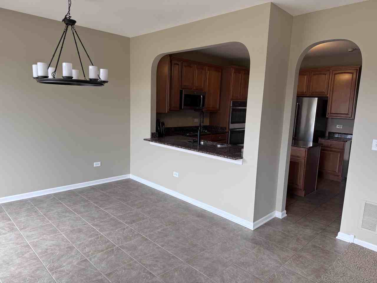 2766 Blakely Ln - Photo 4 of 21