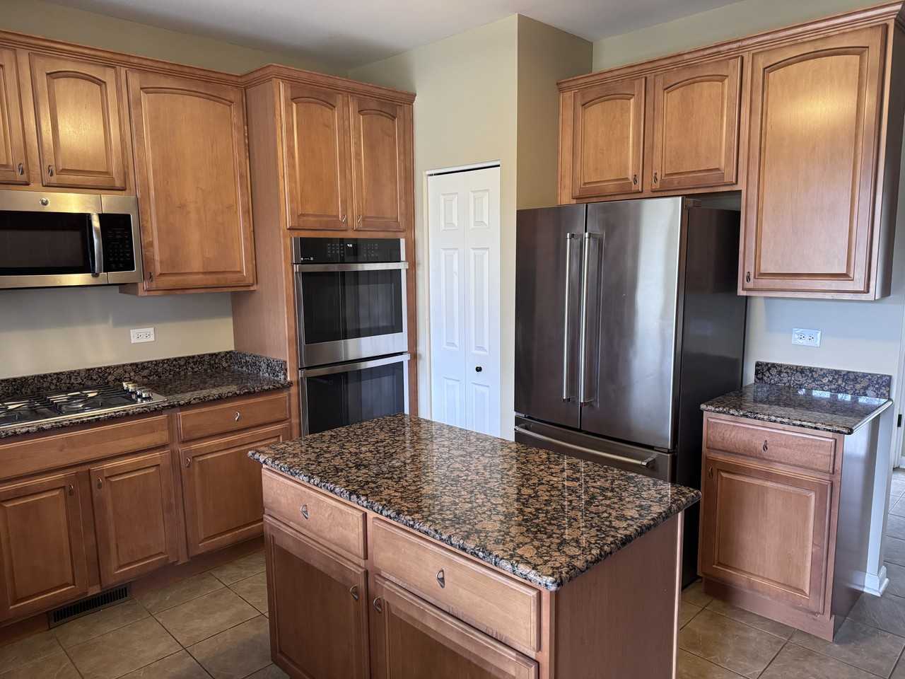 2766 Blakely Ln - Photo 6 of 21