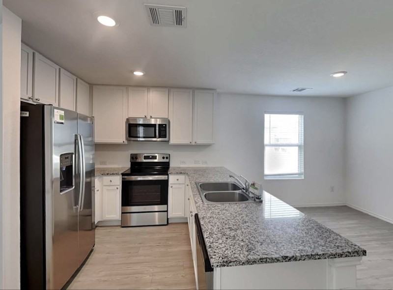 145 Parish Ln #102 - Photo 3 of 8