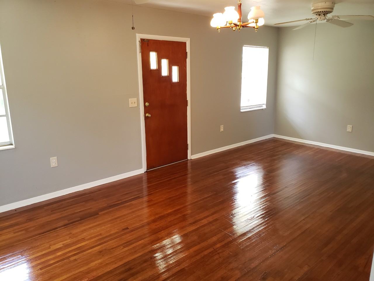 508 Mohawk Ave - Photo 2 of 7