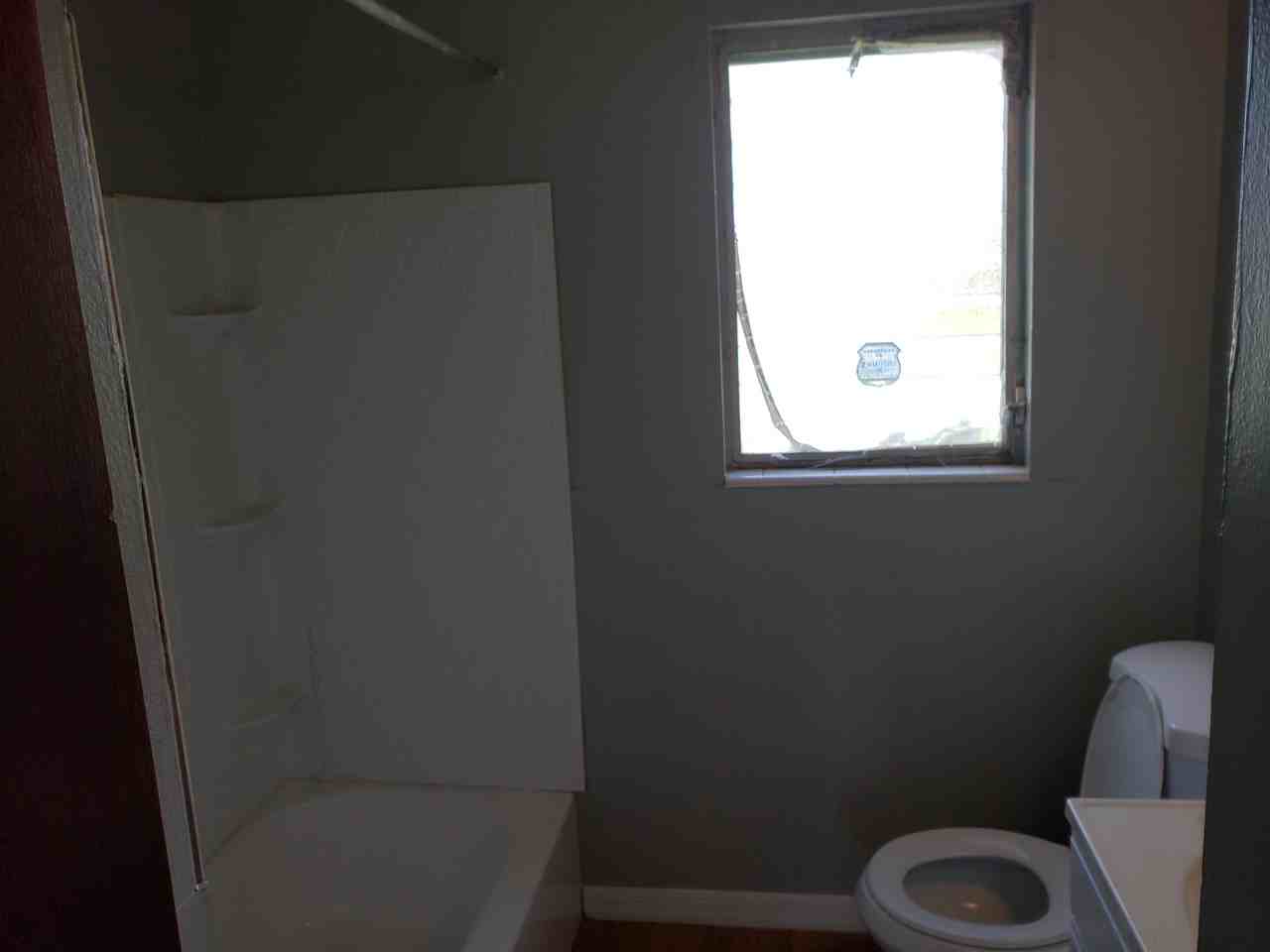 508 Mohawk Ave - Photo 6 of 7