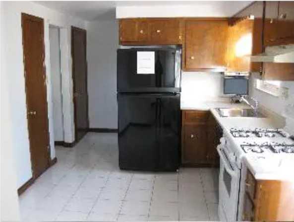 430 Broughton Rd - Photo 3 of 11