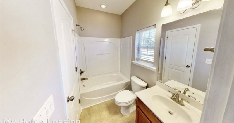 505 Stowe Rd - Photo 7 of 20