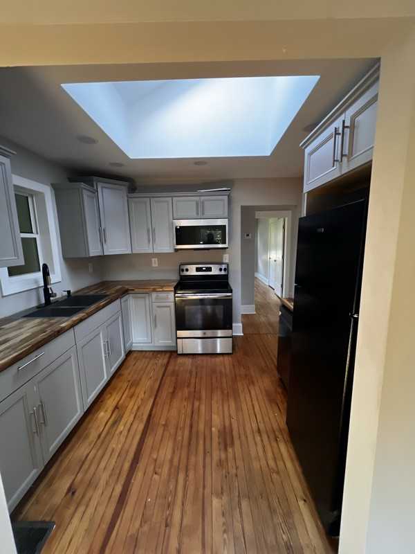 468 Spring St Sw - Photo 6 of 17