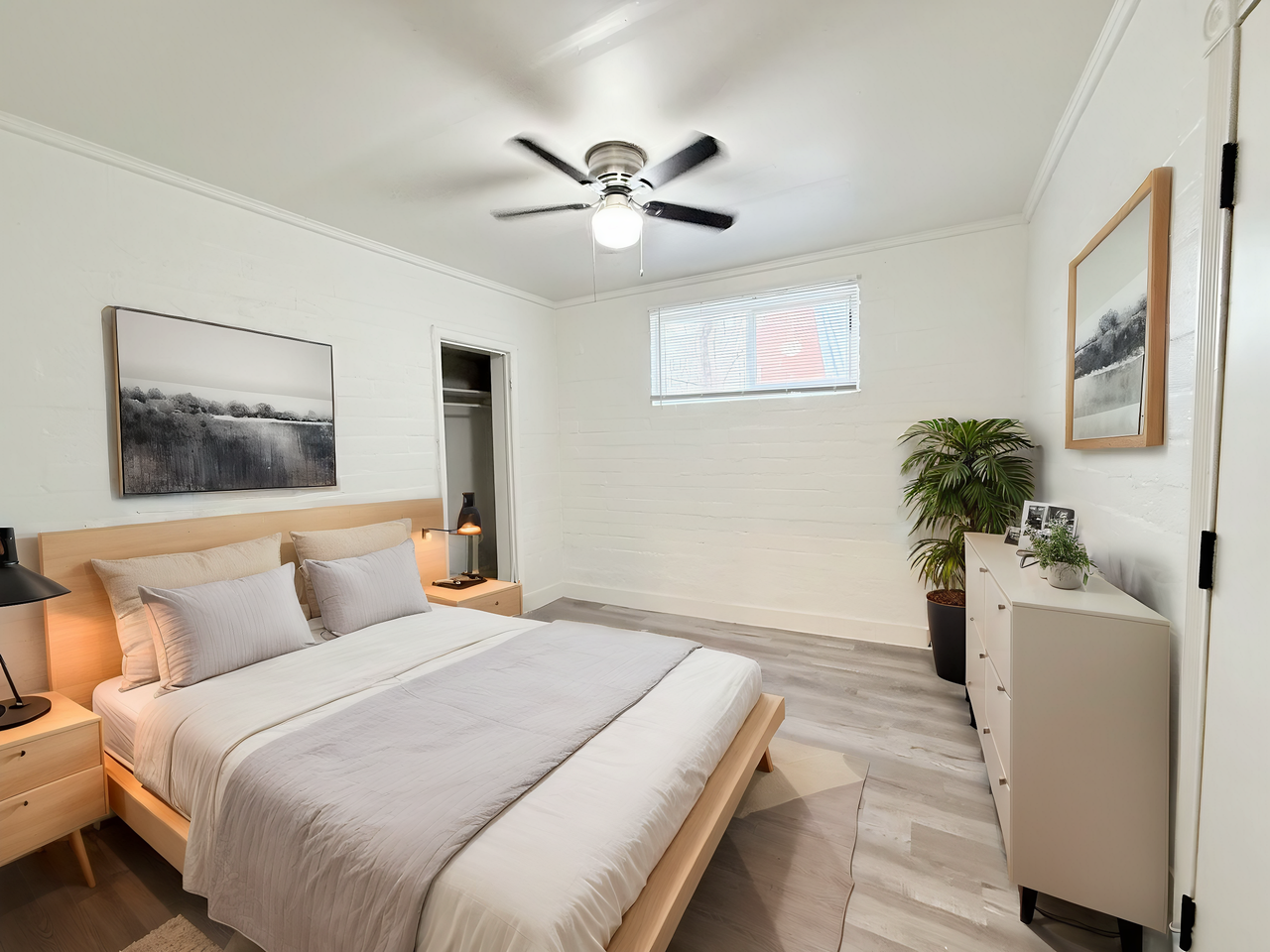 614 E St #6 - Photo 5 of 9