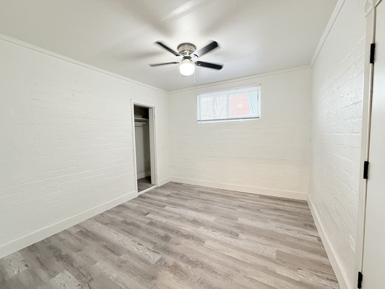 614 E St #6 - Photo 6 of 9