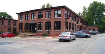 featured image of 595 Mineral Spring Ave #4