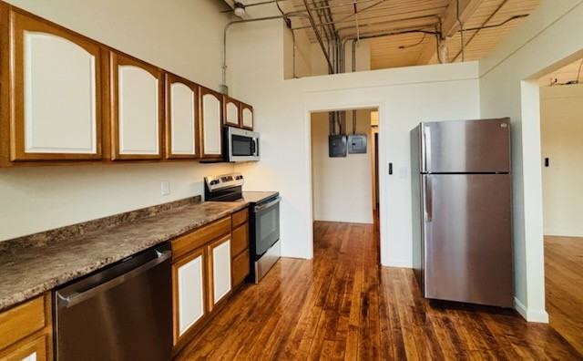 595 Mineral Spring Ave #4 - Photo 7 of 8