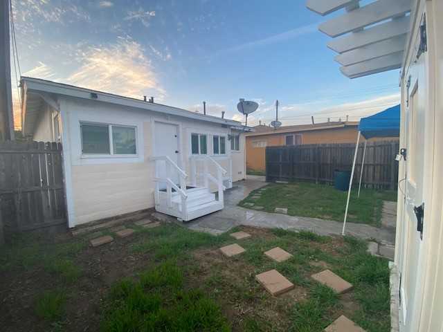 14604 Condon Ave - Photo 3 of 15