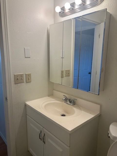 2315 E 13th St #3 - Photo 5 of 8