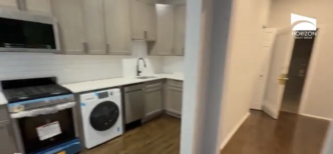 4240 N Sheridan Rd #318 - Photo 4 of 15