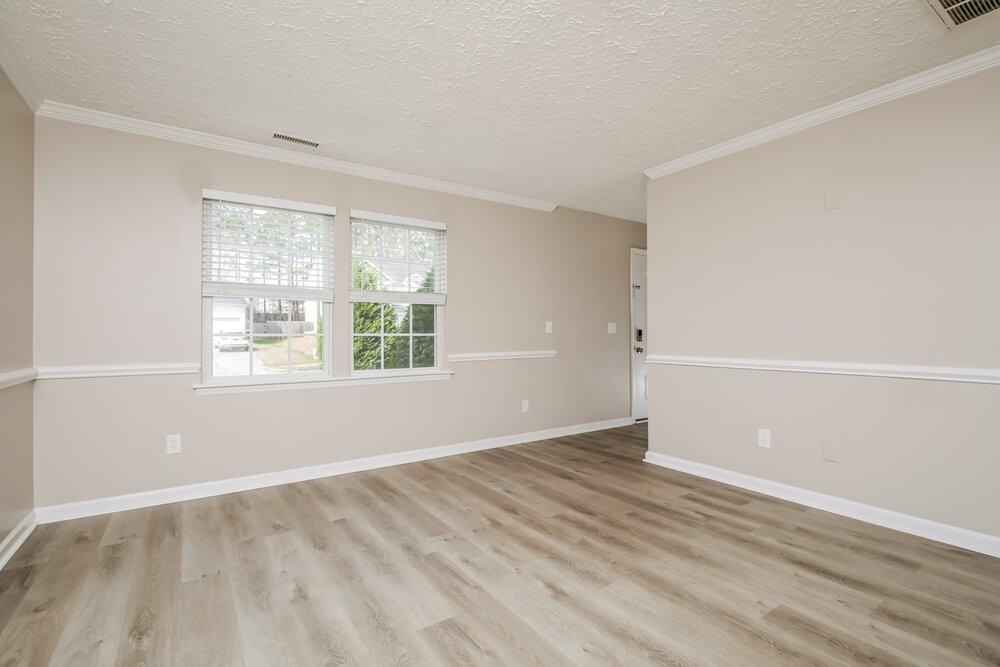 209 Mingocrest Dr - Photo 5 of 20