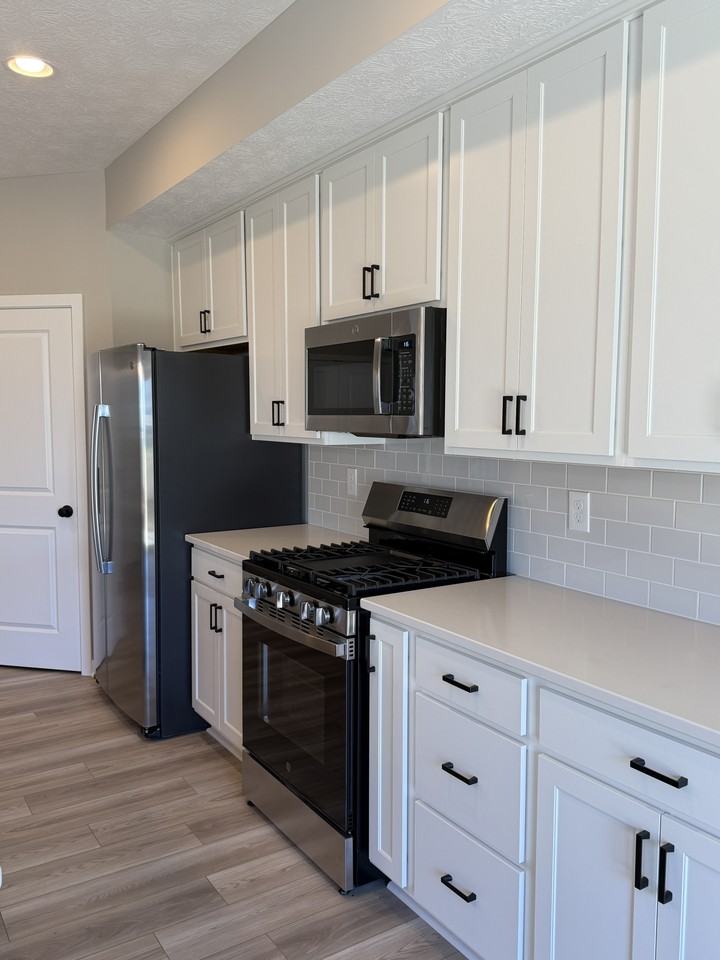 5484 Fawnsbury Ct - Photo 5 of 20