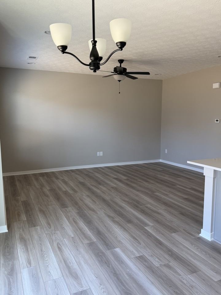 5484 Fawnsbury Ct - Photo 7 of 20