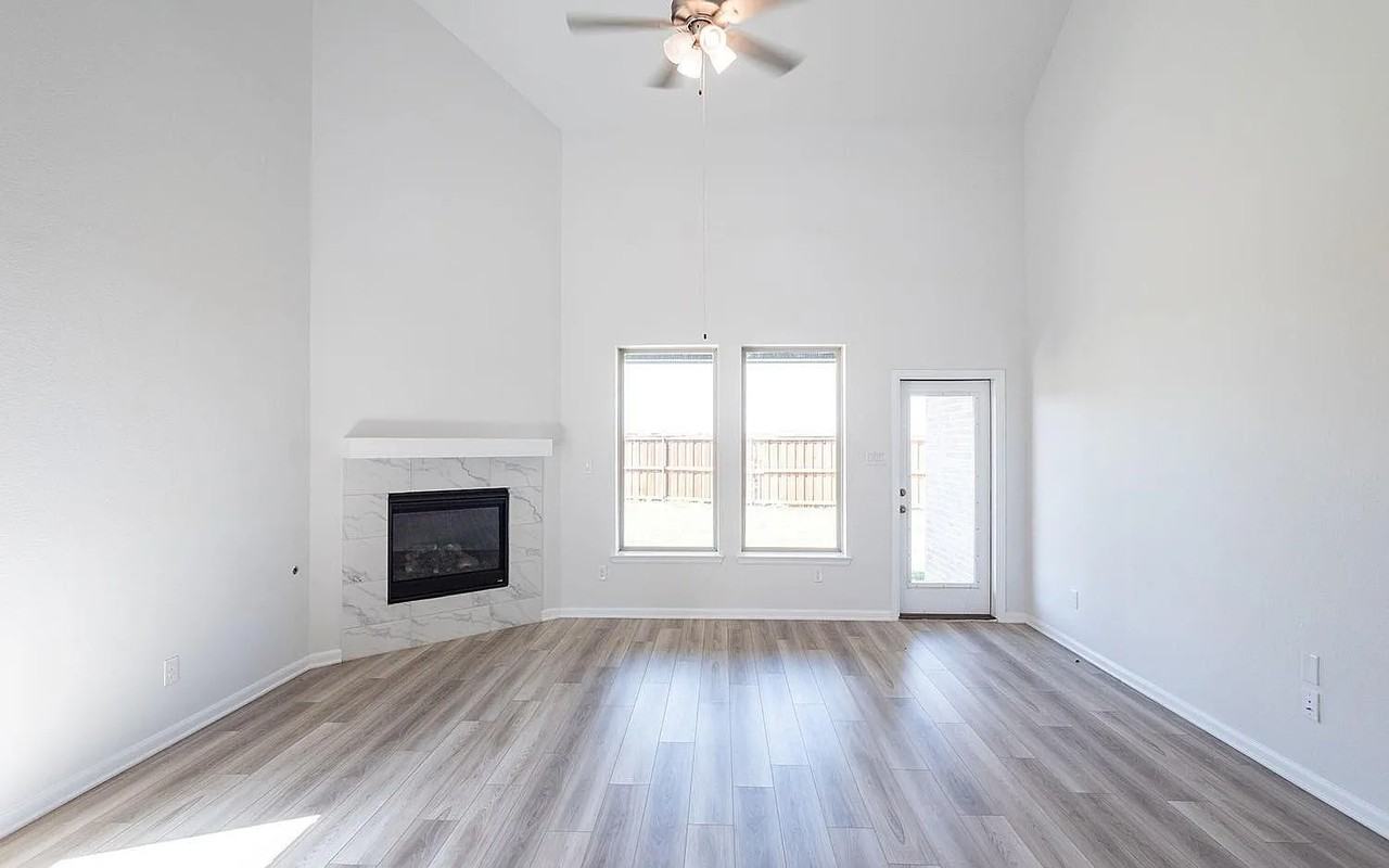 16905 Flagstone Dr - Photo 2 of 13