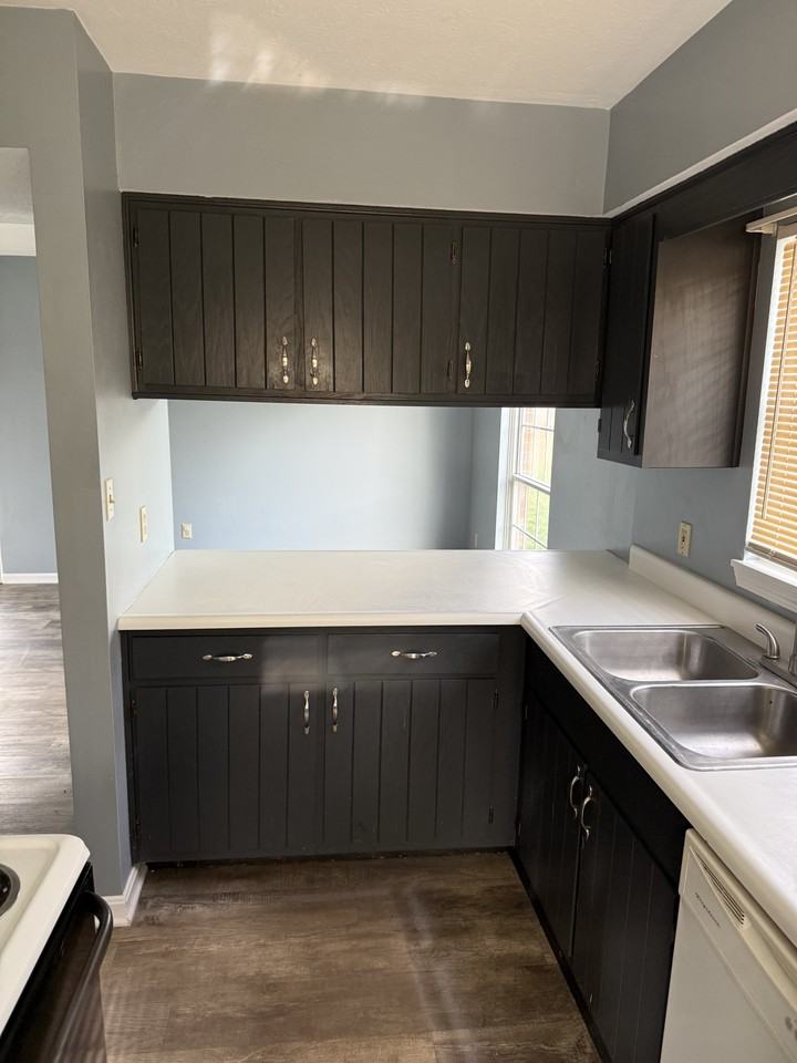 1309 Heritage Ct - Photo 7 of 13