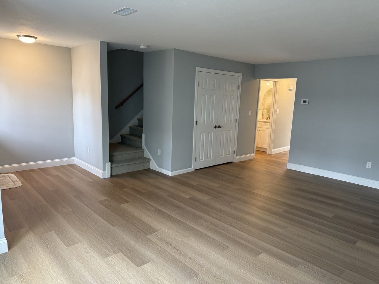 23 Whittier Ln - Photo 2 of 5