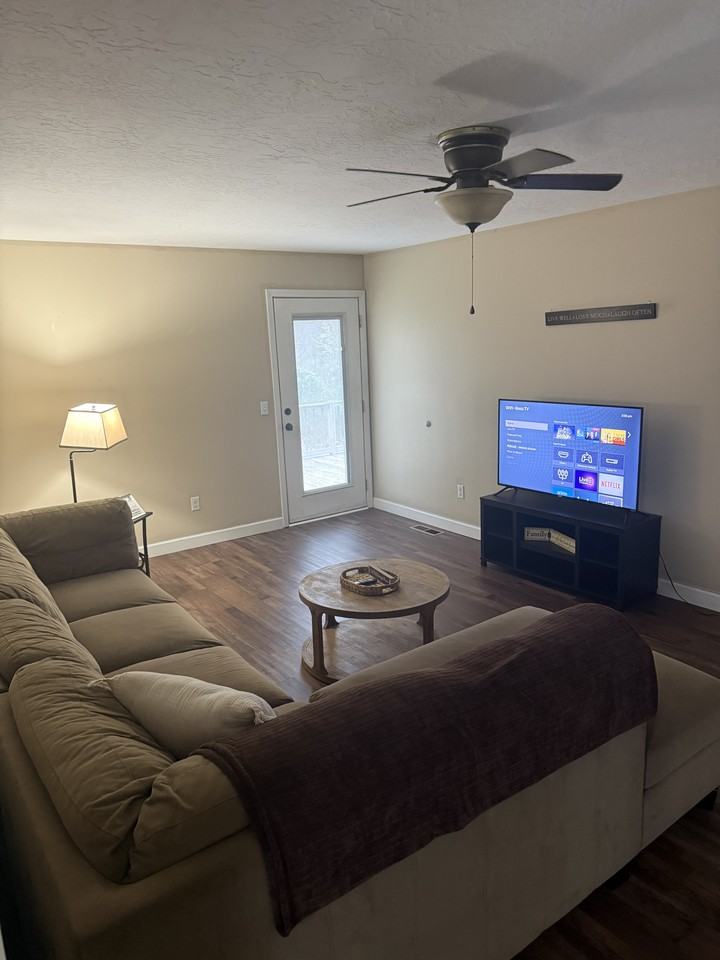 217 Charger Ln - Photo 2 of 10