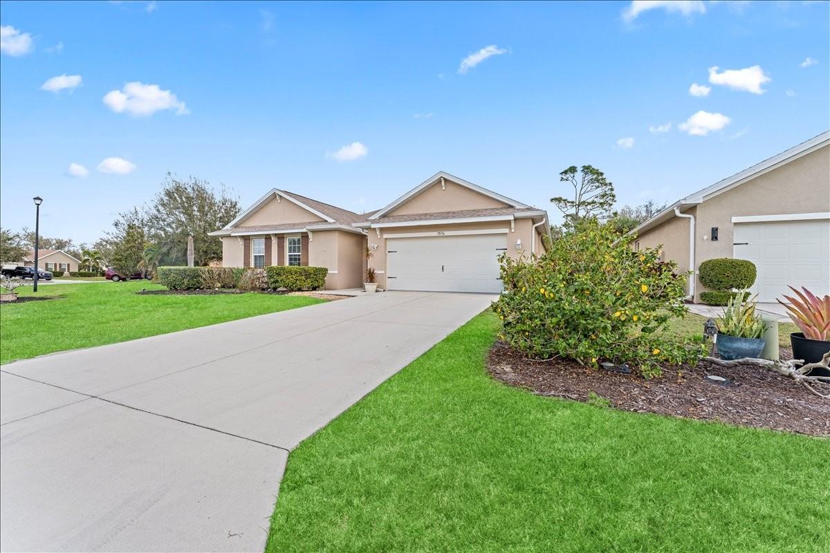 7836 Mikasa Dr - Photo 2 of 12