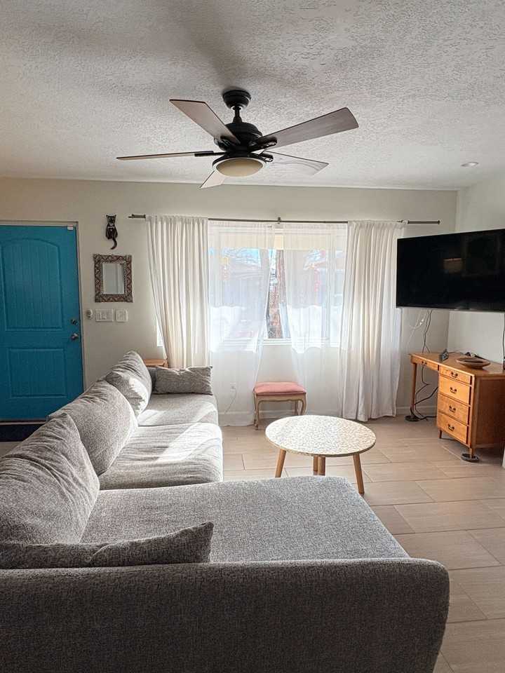 1865 Florida St Ne - Photo 3 of 19