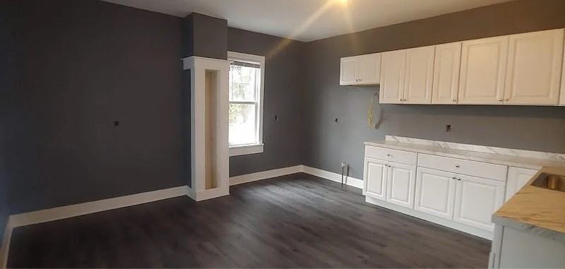 2004 S 14th St - Photo 3 of 4