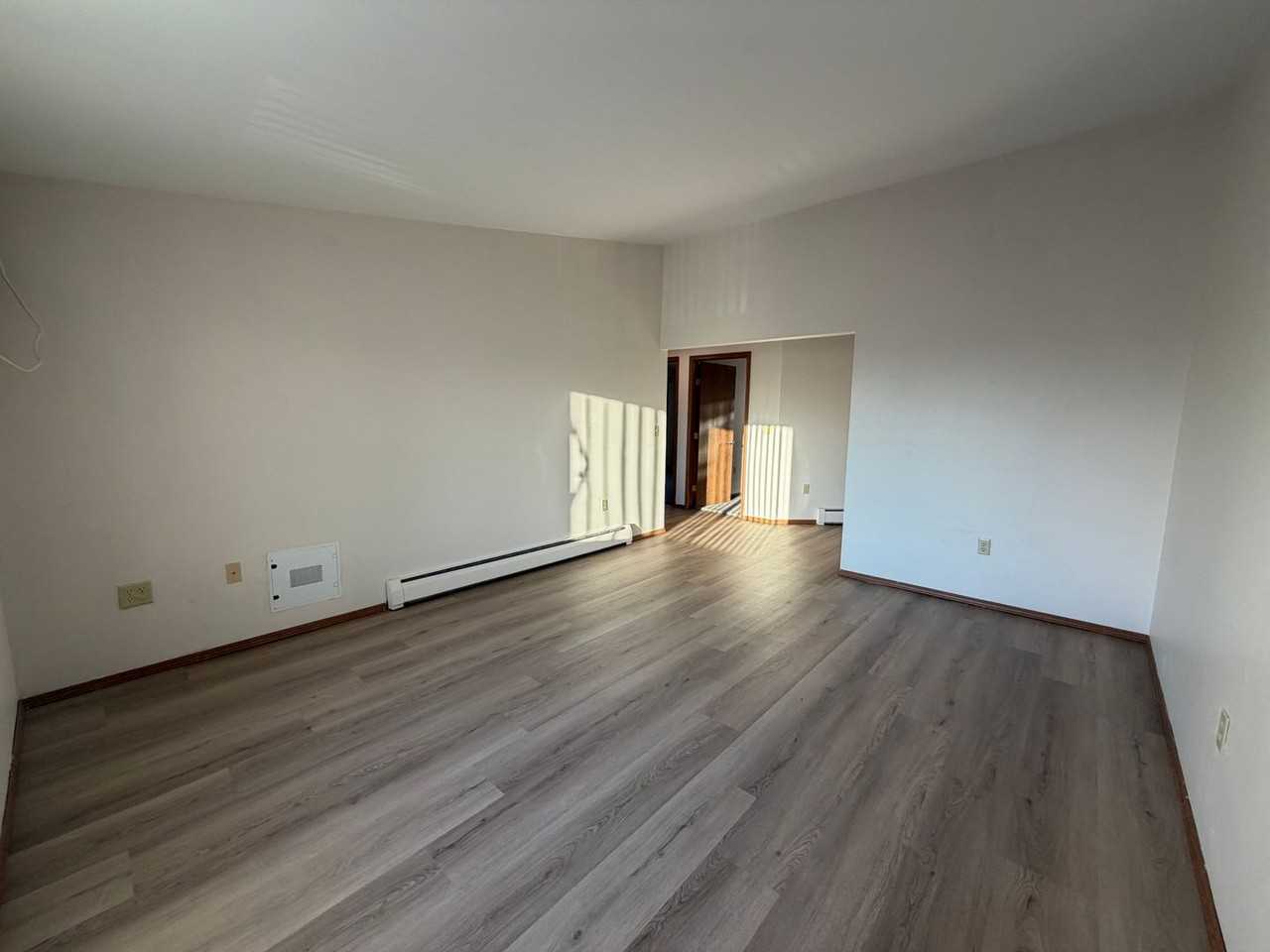 2717 Humboldt Rd - Photo 2 of 24