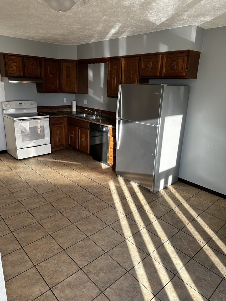 2 Brown Ct - Photo 2 of 9