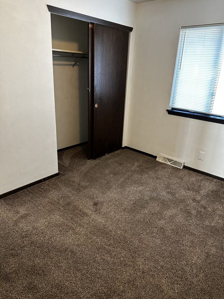 2 Brown Ct - Photo 5 of 9