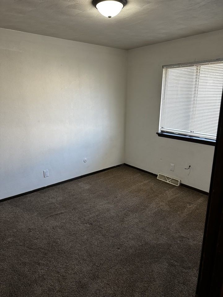 2 Brown Ct - Photo 6 of 9