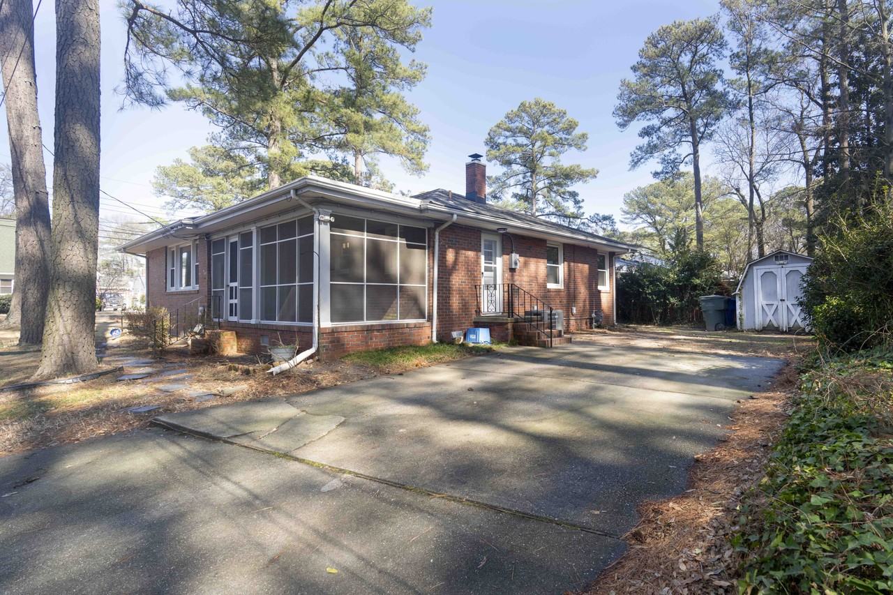 161 Blades St - Photo 2 of 18