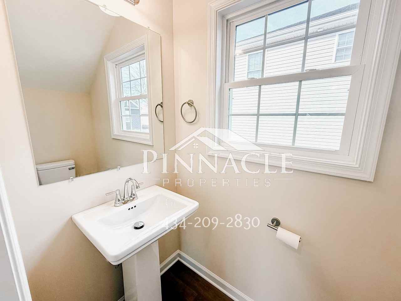 233 Munford St - Photo 6 of 17