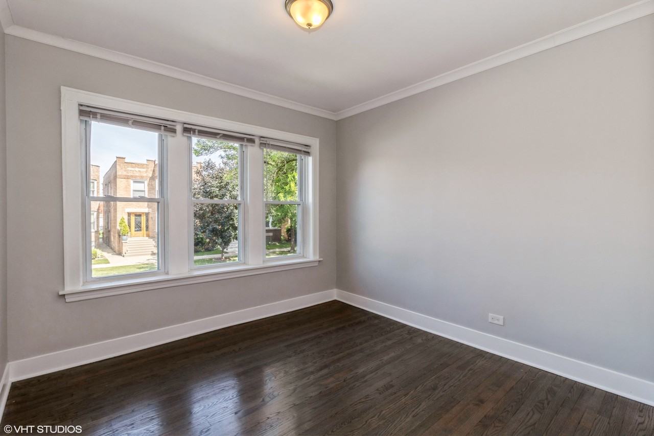 4738 N Lowell Ave #2 - Photo 6 of 6