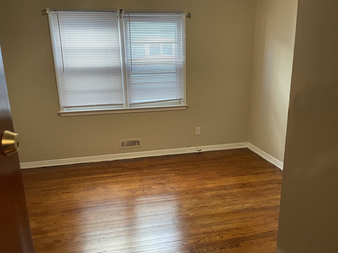 24 Grand Ave #1 - Photo 3 of 7