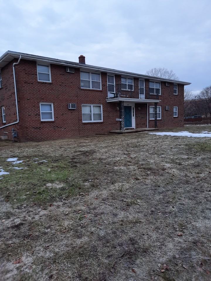 1207 Cormier Rd #1 - Photo 5 of 5