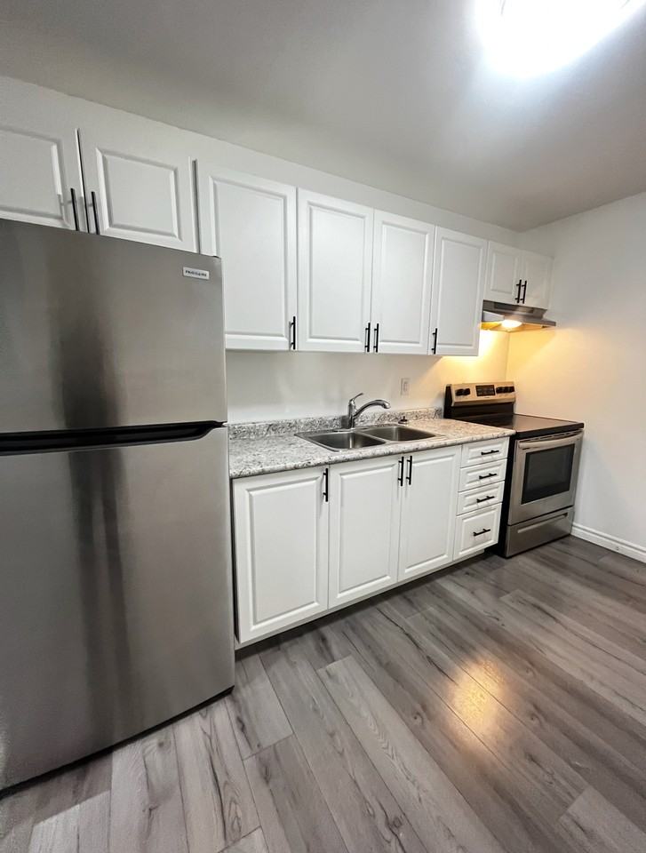 212 Little Ave - Photo 5 of 15