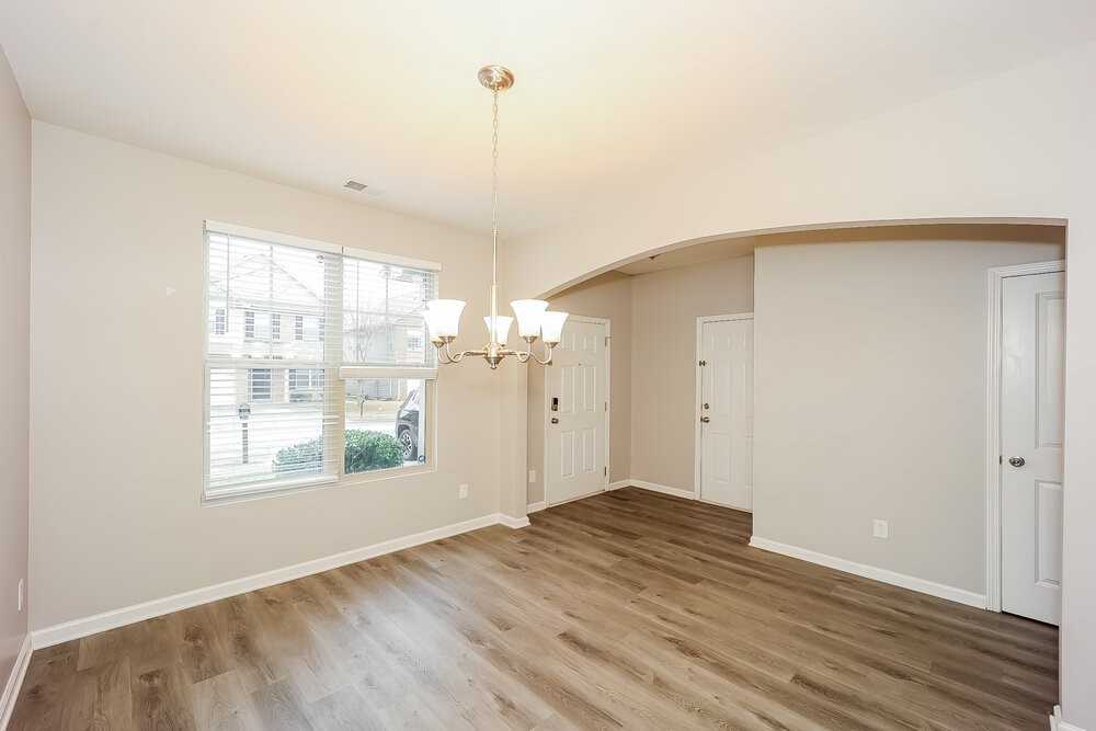 5914 Grande River Rd - Photo 7 of 17