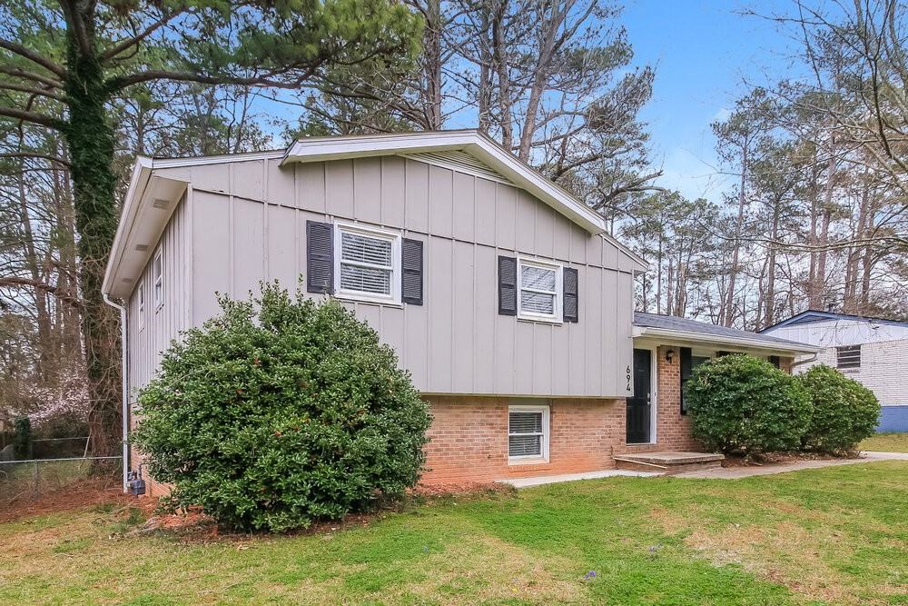 694 Dixon Rd - Photo 5 of 18