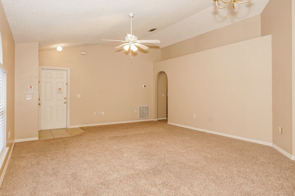 331 Placid Lake Dr - Photo 3 of 16