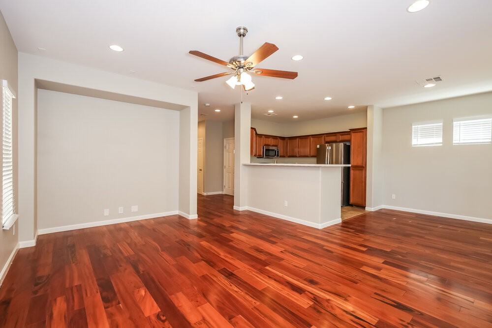 6231 Blushing Willow St - Photo 5 of 17