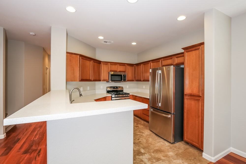 6231 Blushing Willow St - Photo 7 of 17