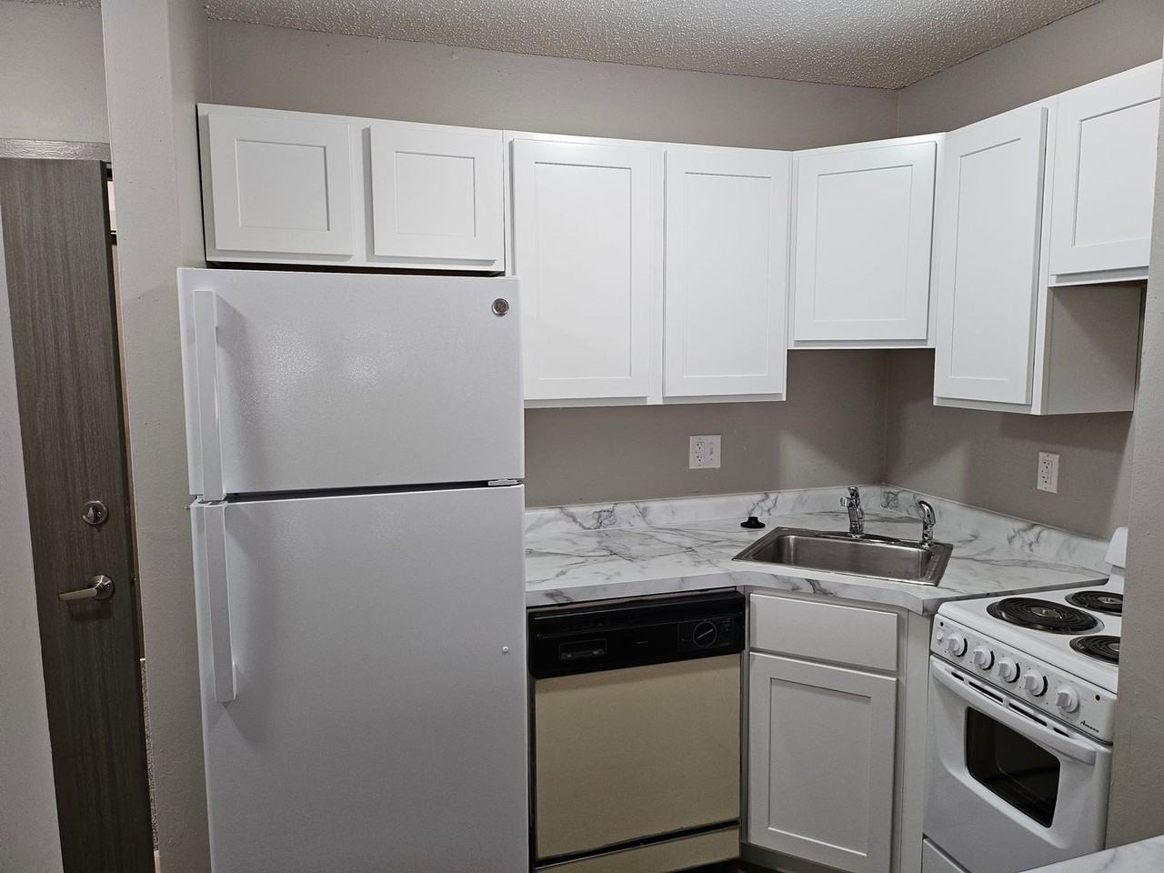 The Kingston - Photo 2 of 3