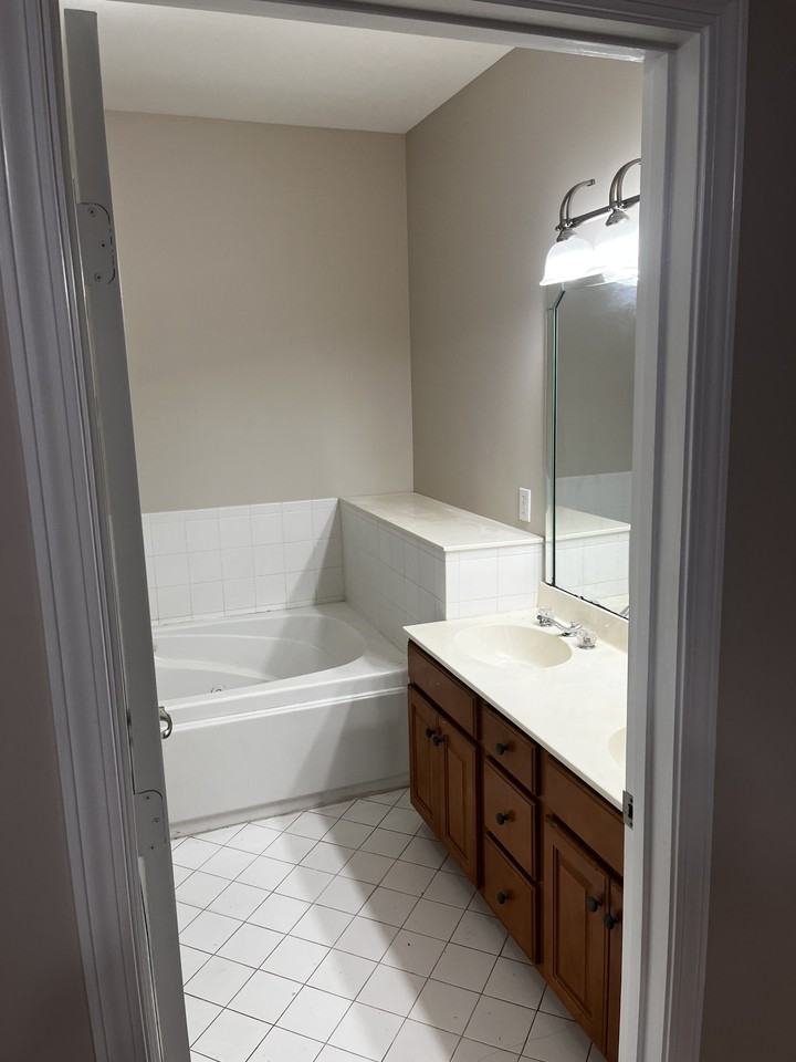 1854 Brentwood Pointe #1854 - Photo 7 of 20