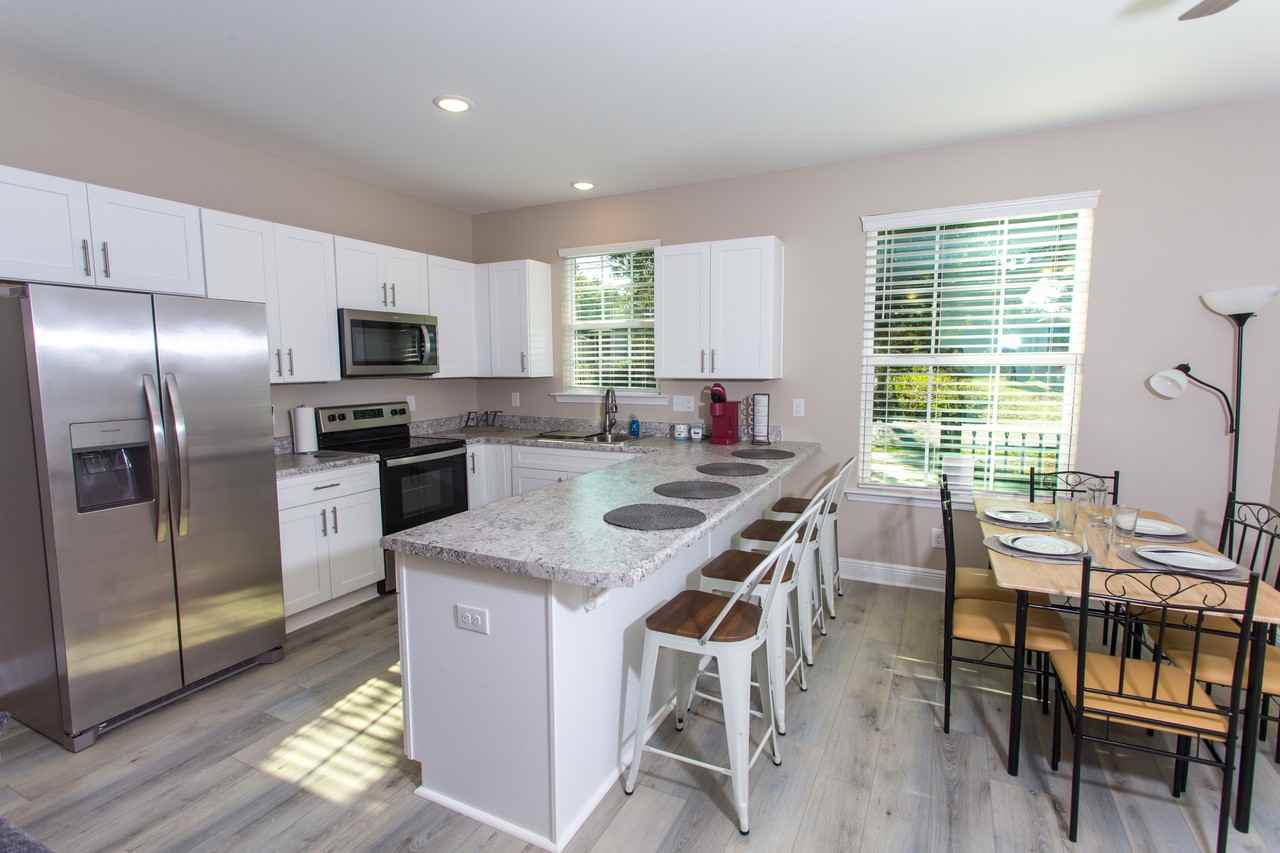 1812 W Gadsden St #NA - Photo 2 of 50
