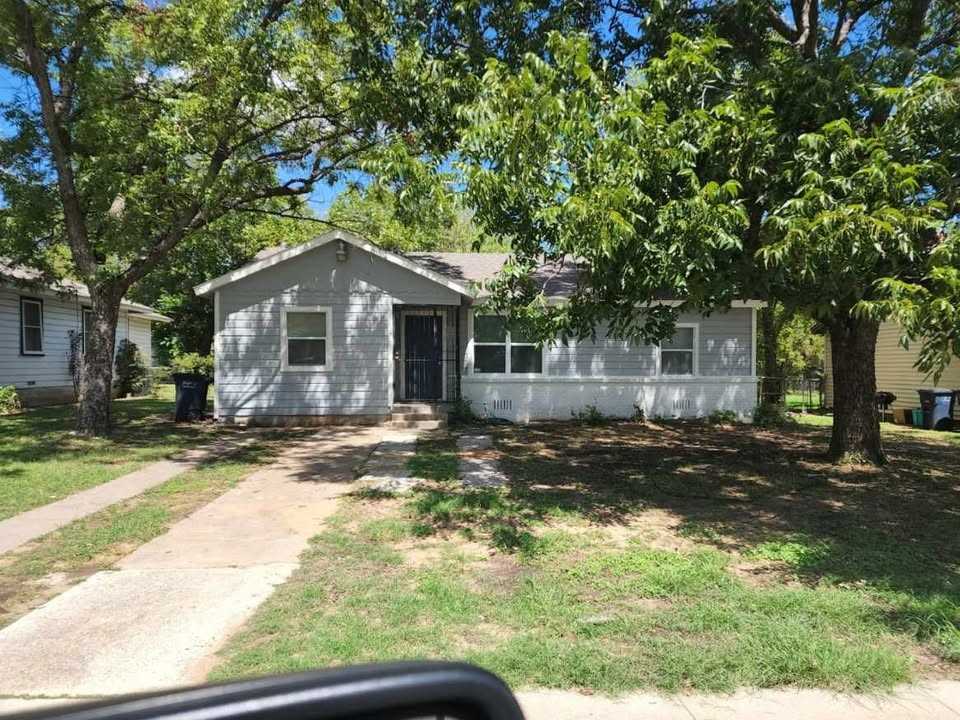 3913 Wilbarger St #NA - Photo 4 of 8