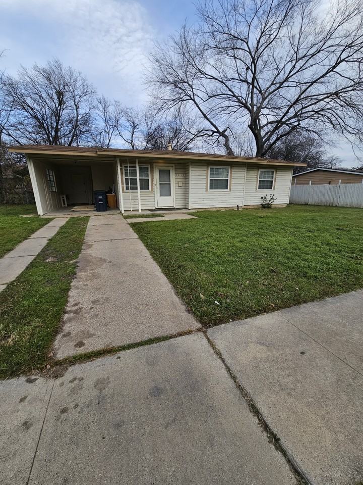 4613 Strong Ave #NA - Photo 3 of 13