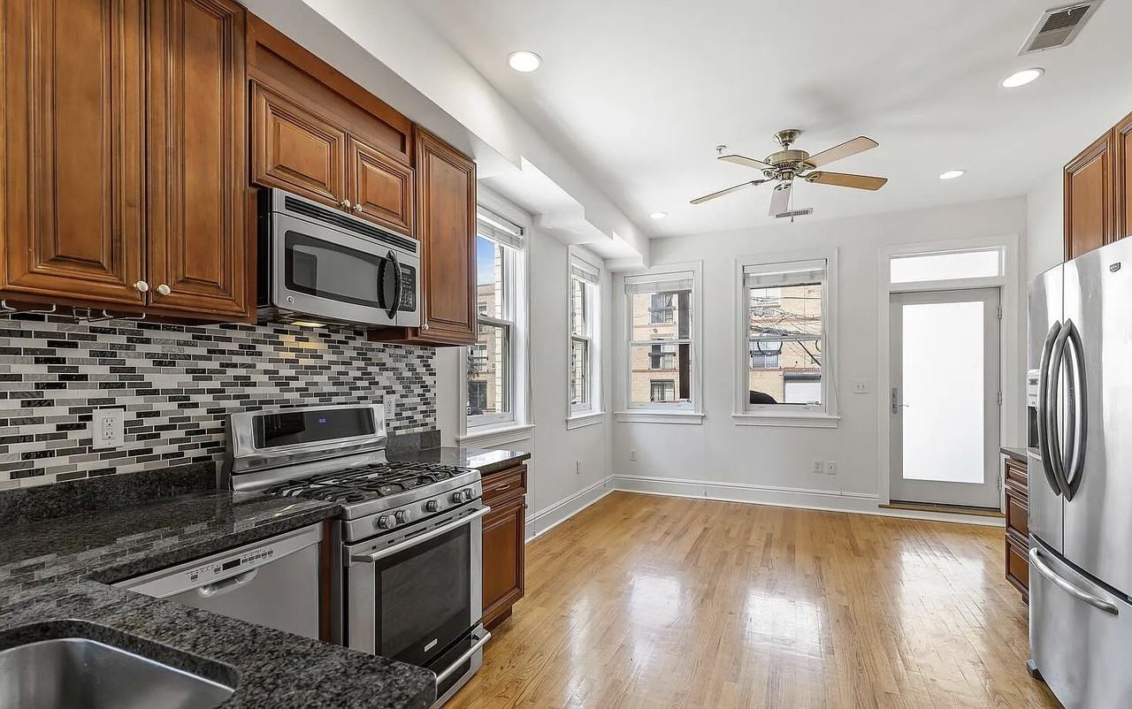 2212 11th St Nw #NA - Photo 5 of 19