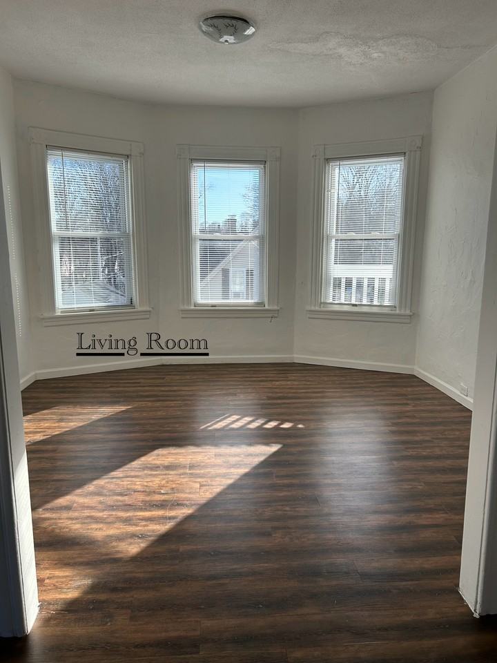 4 Minthorne St #2 - Photo 2 of 17