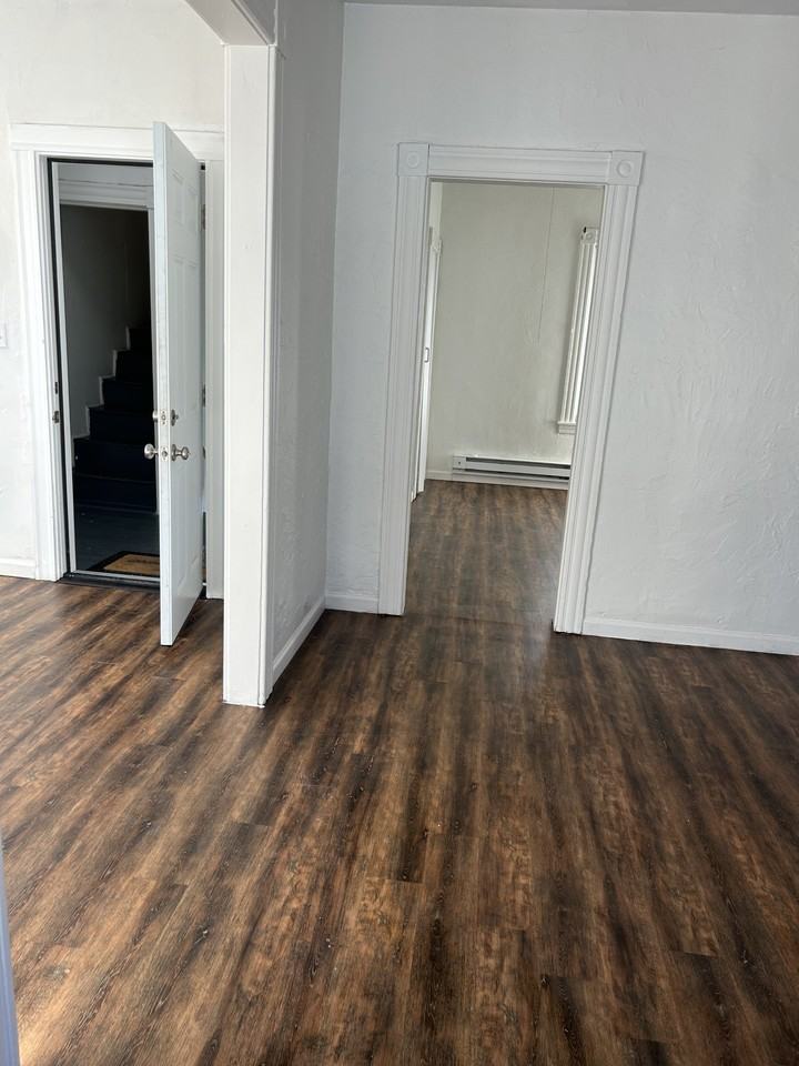 4 Minthorne St #2 - Photo 4 of 17